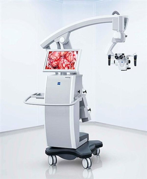 ZEISS - OPMI PENTERO 900